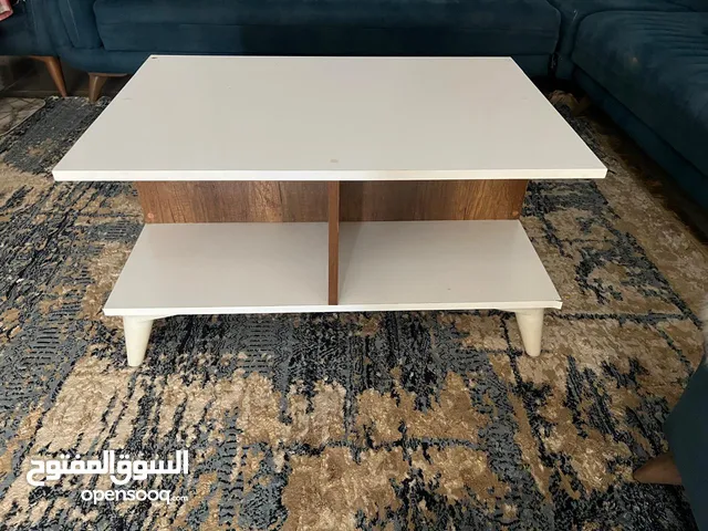 ميز وسطي تركي ثقيل ونضيف جدا