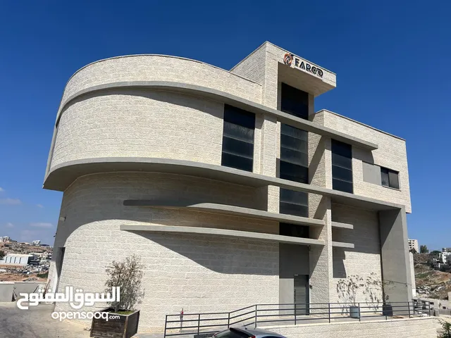 عمارة للبيع او للايجار مكاتب عدد طابق 1 ومخازن عدد 4 طوابق بموقع مميز و بتصميم عصري