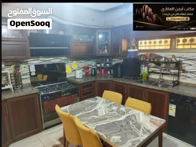 شقه ارضية للبيع الزرقاء الجديده  قرب دوار بادي