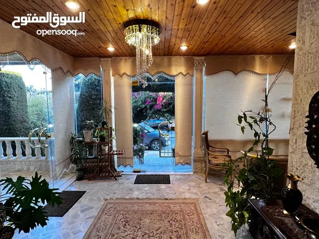 230m2 3 Bedrooms Apartments for Sale in Amman Um El Summaq