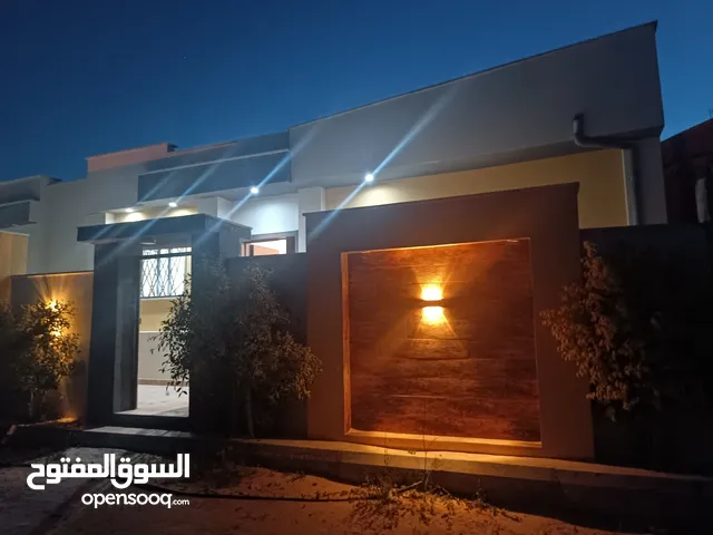 185 m2 4 Bedrooms Townhouse for Sale in Tripoli Al-Jadada'a