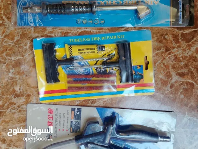 معدات محل بناشر للبيع بحال الوكالة