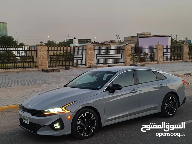 كيا k5 جي تي لاين كلين تايتل مكفولة لون اسمنتي