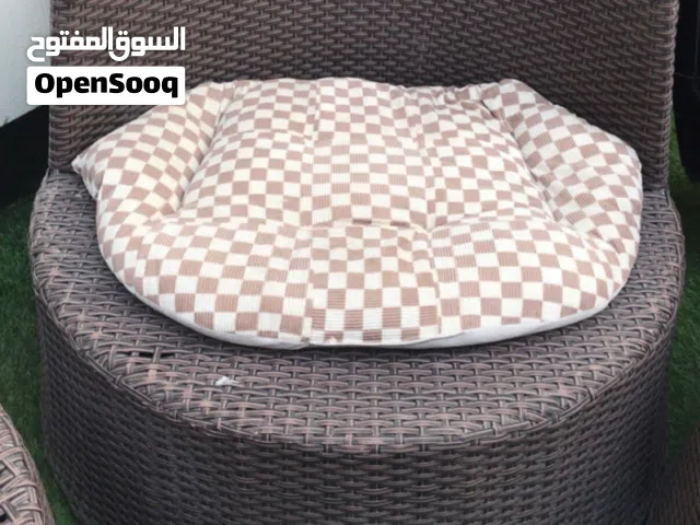 للبيع كراسي حديقة بدون مخدات الواحد