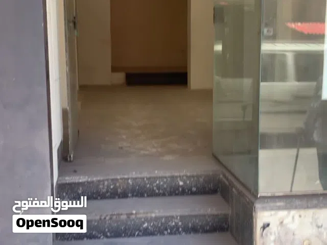 محل شارع ابوقير مباشر 70 متر في جناكليس