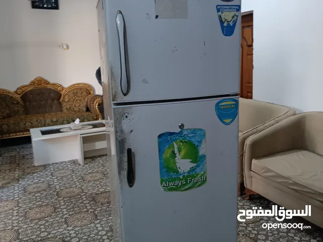 ثلاجه نضيفه شرط الشغل ضمان سبوع كامل