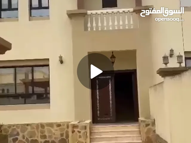 210 m2 5 Bedrooms Villa for Sale in Dhofar Other