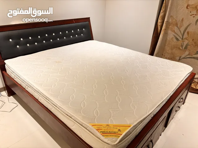 Bed 180*200 with mattress (medical)