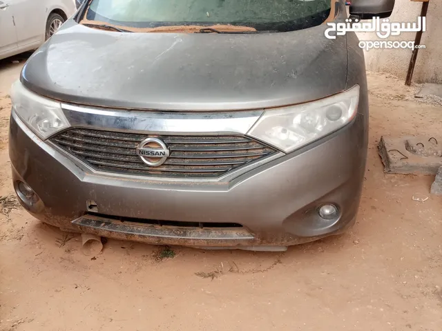 نيسان كويست 2013 للبيع أو افاري
