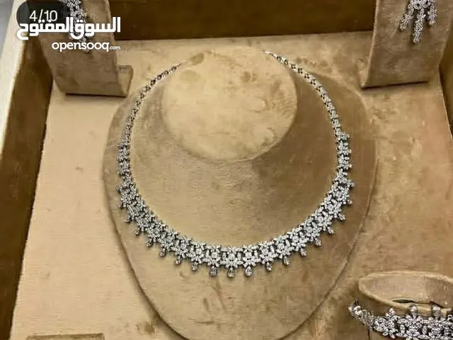 عقد زيركون راقي للمناسبات الملفتة للإنتباه