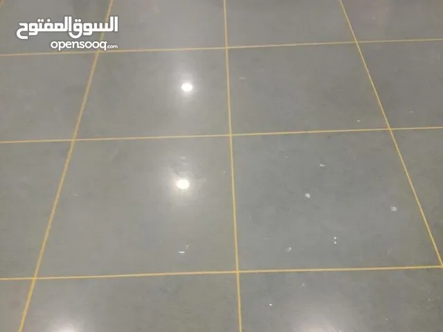 أنا مُعلّم بلاط. إذا احتاج أي شخص مُعلّم بلاط، يُرجى التواصل معي. نُنجز العمل بكفاءة عالية.