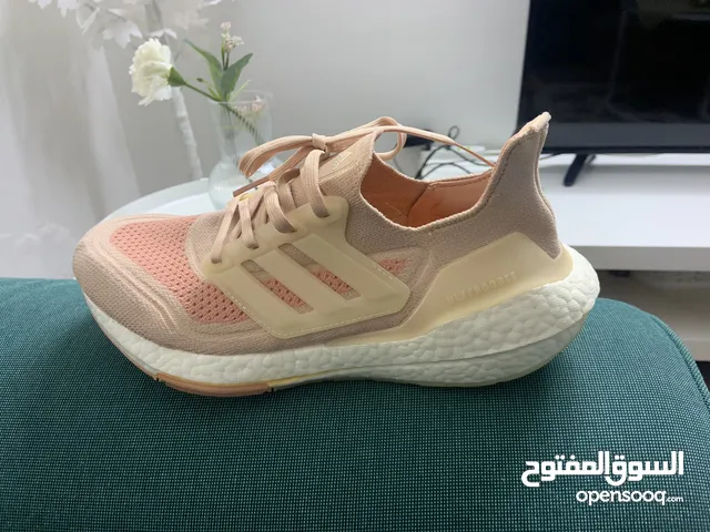 Pink Sport Shoes in Irbid