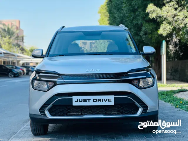 Kia carens 2023 model single owner zero accident under warranty until 2028 full agency maintained