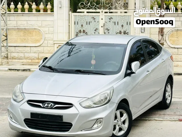 2013 هيونداي اكسنت GLS