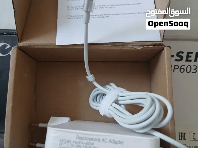 هذا محول طاقة بديل (Replacement AC Adapter) مصمم لأجهزة الكمبيوتر المحمول، ويظهر بوضوح أنه متوافق مع