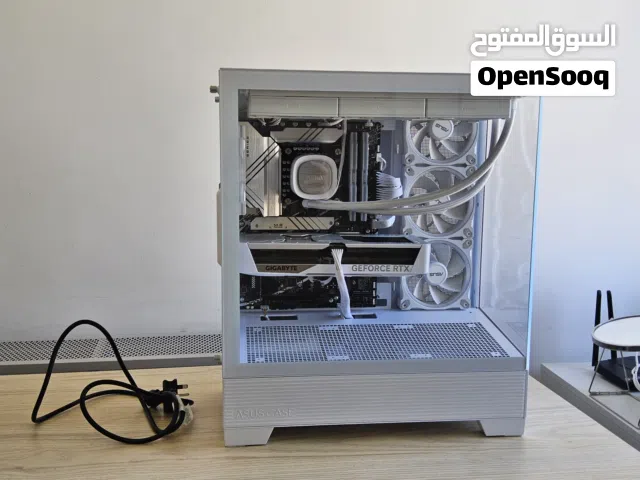 white build gaming pc جهاز كمبيوتر ألعاب أبيض اللون