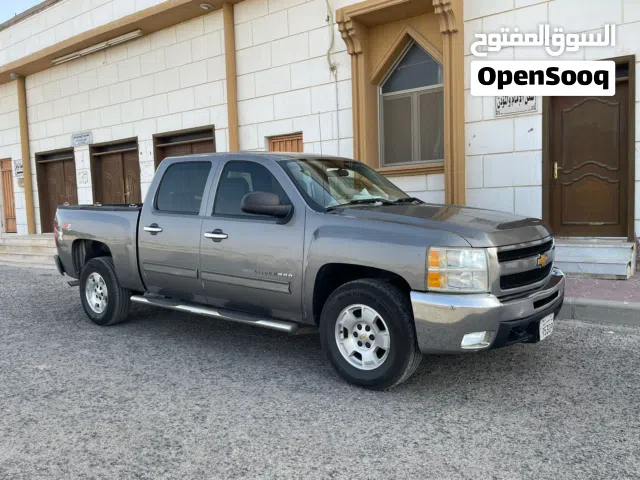 Used Chevrolet Silverado in Kuwait City