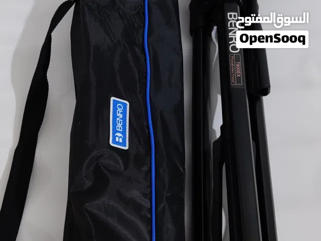 هذا المنتج هو حامل ثلاثي للكاميرات (Tripod) من نوع Benro T800EX.