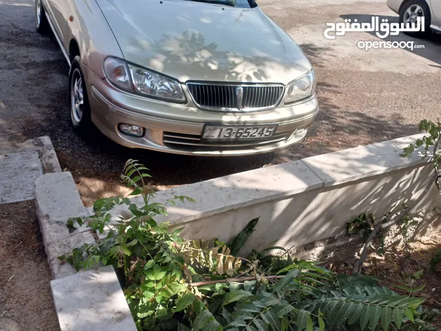 سيارة نيسان صني2001للبيع