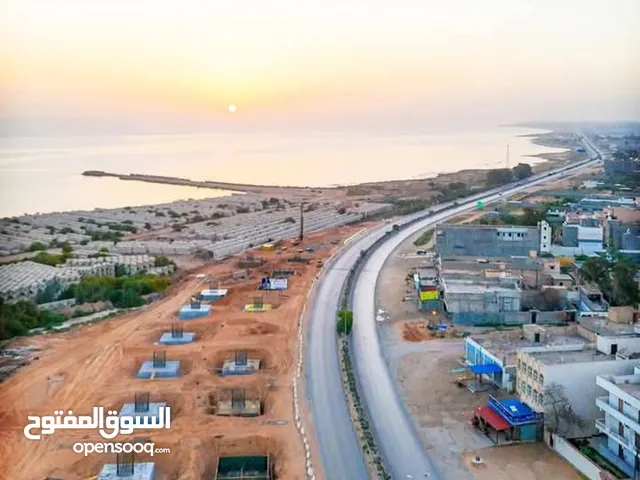 وسط المدينة بالقرب من شاطئ البحر