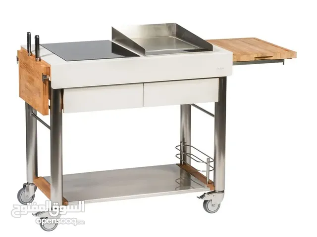 Bbq grill with stand table