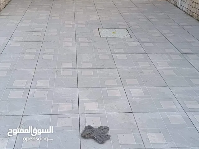 خلفه سيراميك ارضي جداري ودرج