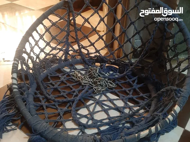 مرجيحه لونها ازرق