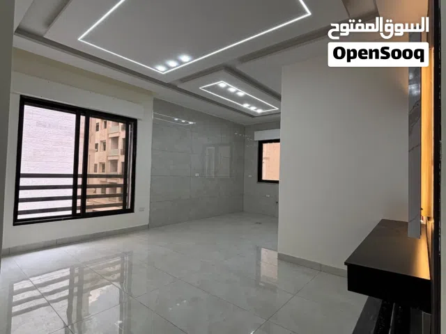 شقه جديده لم تسكن للإيجار في حي المنصور
