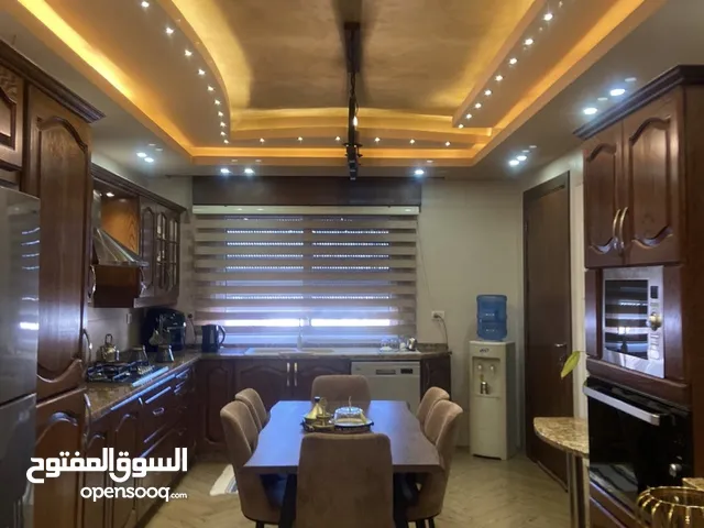 260 m2 5 Bedrooms Apartments for Sale in Irbid Al Rahebat Al Wardiah