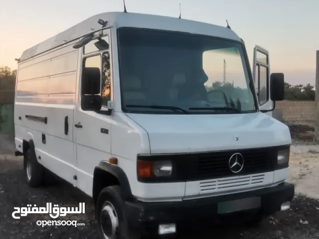 Used Mercedes Benz Other in Mafraq