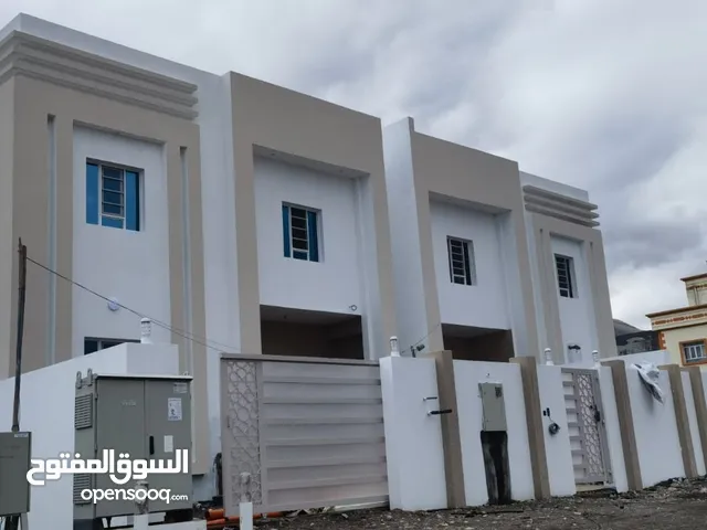 318m2 5 Bedrooms Villa for Sale in Muscat Amerat
