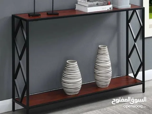 كونسول عصري بتصميم هندسي