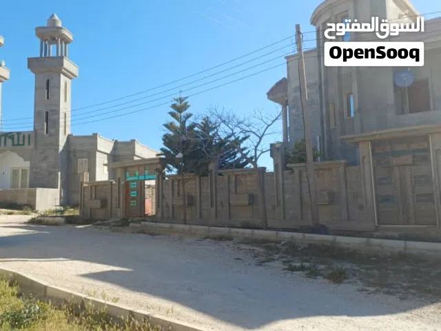 200 m2 4 Bedrooms Townhouse for Sale in Al Qubah Other