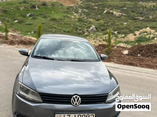 2014, فولكسفاغن, جيتا, Standard