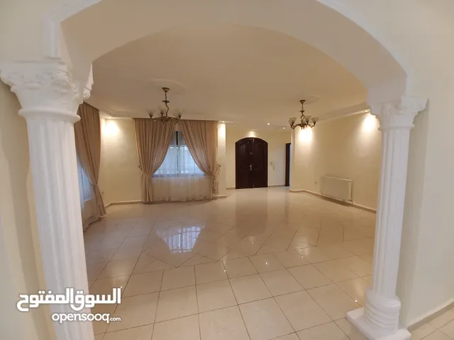 شقة غير مفروشة للإيجار 300م2 ( Property 19650 )-174847772