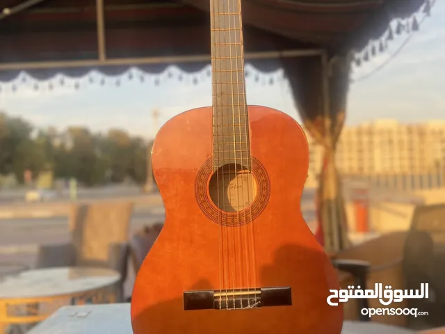 جيتار اصلي مستعمل حاله جيده
