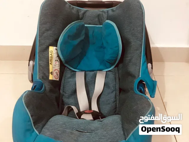 كرسي سيارة للأطفال مستعمل بحالة جيدة  Used children's car chair in good condition