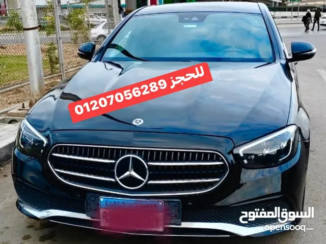 Sedan Mercedes Benz in Cairo