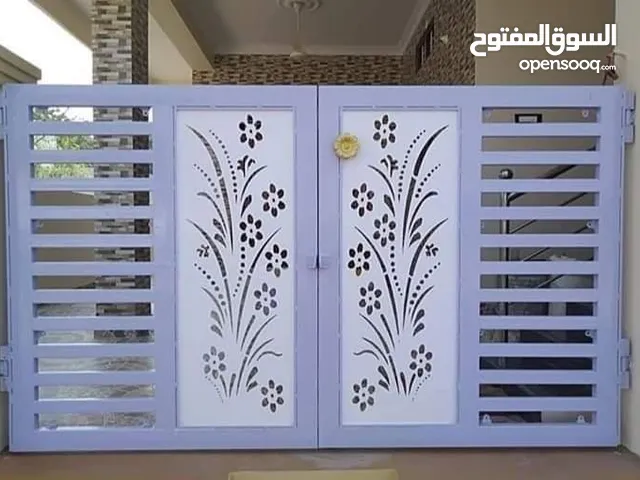 ورشة أنجاز لكافة اعمال الحدادة ابواب شبابيك محجرات ديكورات ستاند ملابس جلسات متنقلة شوايات بانواعها