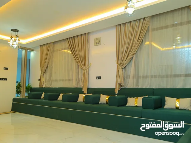 More than 6 bedrooms Chalet for Rent in Sana'a Ar Rawdah