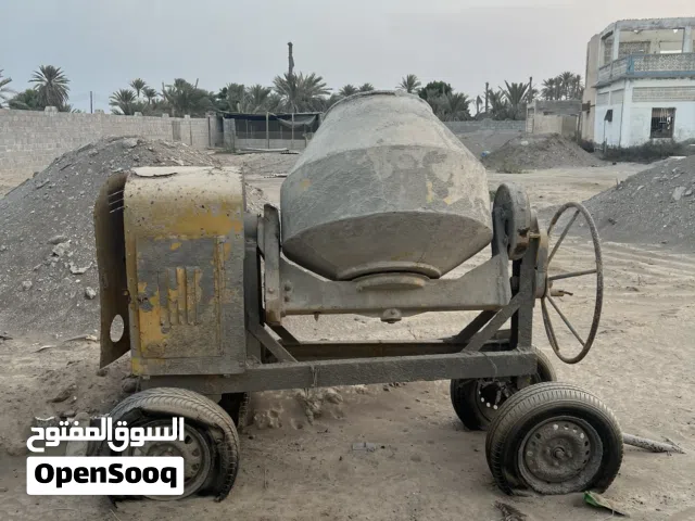 خلاطة أسمنت سعت نصف كيس للبيع