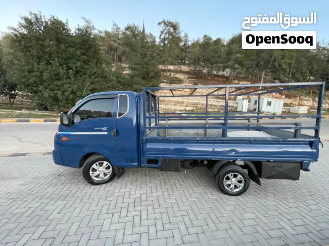 هونداي بورتر 2013 ماتور 2500 اسود 6 غيار فحص 3جيد وقصعه ترخيص لشهر 6 للبيع أو بدل  على كيا بنجو دبل