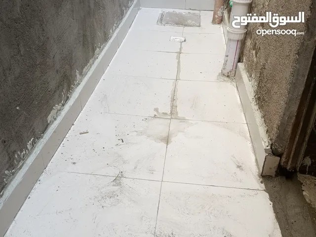 كادر لبخ ابياض نثر سقل ويوجد كادر بناء سيراميك تشطيب