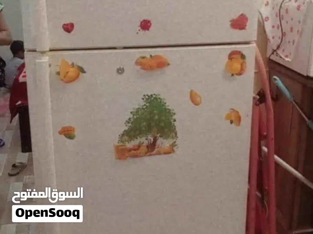 تلاجه 28 قدم بحاله الجديد شغاله 100/ 100 للبيع المستعجل سبب البيع ضروف خاصه