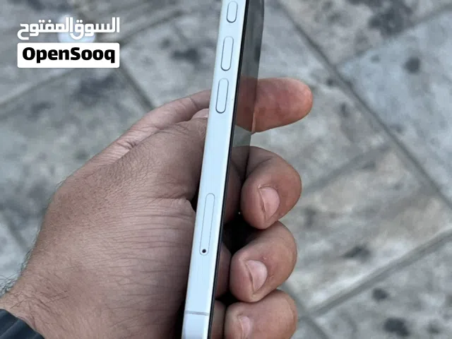 16 عادي مستعمل بحالة الجديد  128g  بطارية 90