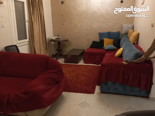 شقه للبيع 100 م الدور الارضي التجمع الثالث بجوار فيوتشر مول تشطيب سوبر لوكس