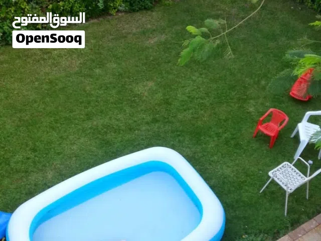 للبيع حمام سباحة وبوت نفخ متنقل