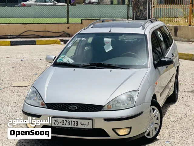 2004 فورد فوكس Standard