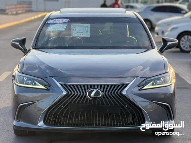 لكزس موديل 2019 خليجي ES300h ضمان جير ماكينه شاصي وتسجيل