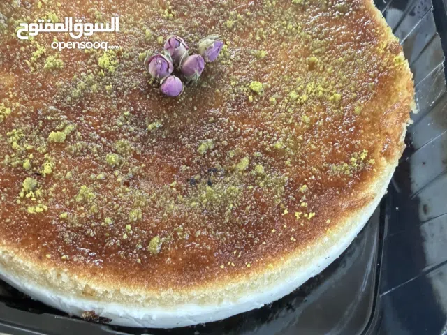 نصنع لكم ألذ بسبوسة في عبري لمناسباتكم وتجمعاتكم .. ونوفرها للكوفيهات